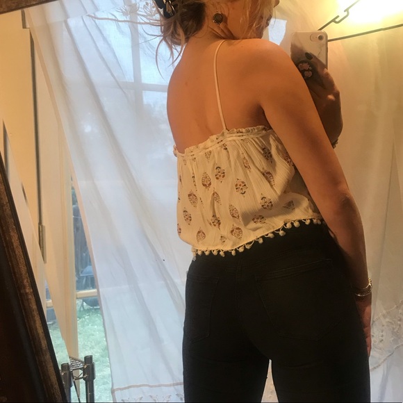 Patterned Boxed Cropped Tank - Picture 3 of 5